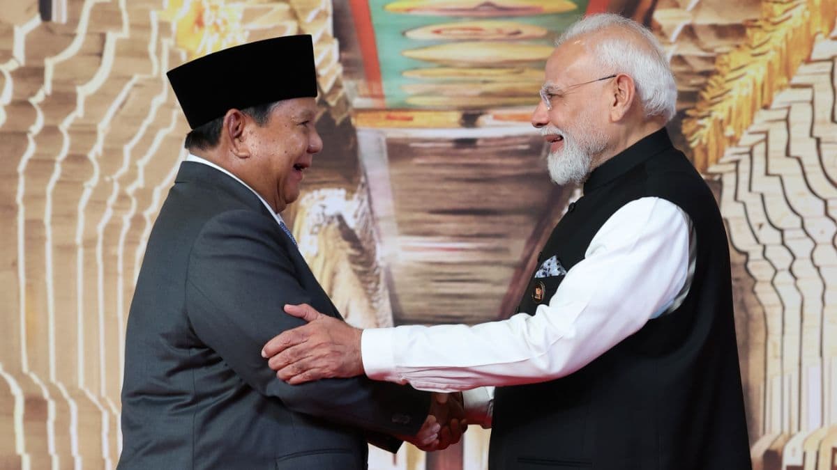 Pelukan Hangat Modi Sambut Prabowo di KTT BRICS, Tegaskan Eratnya Persahabatan Indonesia-India